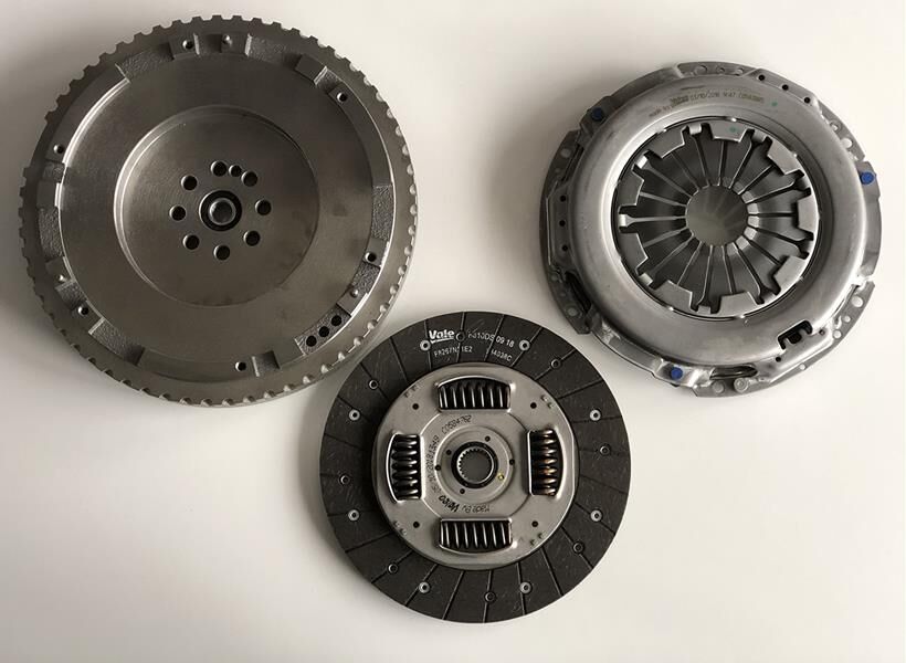 DEBRİYAJ SETİ (VOLANLI) H1 2.5 CRDI (01-11)