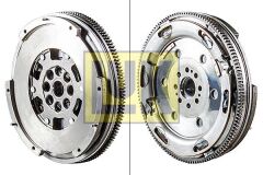 DEBRİYAJ VOLANI LT28 II-LT35 II-VOLT 2.5TDI(99-01) (ANJ-AVR-BBE-BBF)(624311600 SETE KULLANILIR)