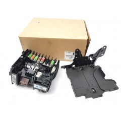 MOTOR İÇİ AKÜ PGA SİGORTA KUTUSU P308-P408-P508-P3008-P5008-Citroen C4